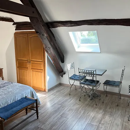 Le Jaonnet Couette-café 3*