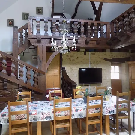 丽焦娜特酒店 3* Nabirat