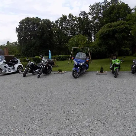 丽焦娜特酒店 3*