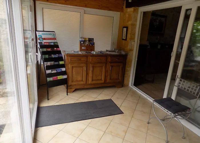 Oda ve Kahvaltı Le Jaonnet 3*