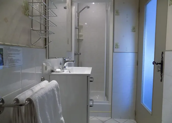 Oda ve Kahvaltı Le Jaonnet 3*