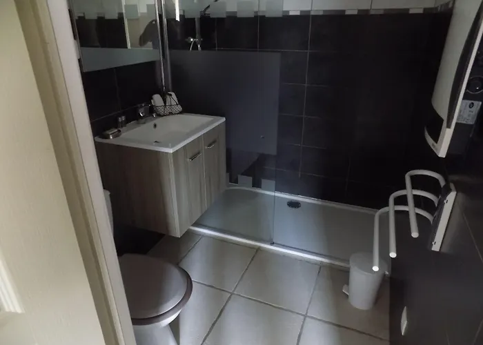 Oda ve Kahvaltı Le Jaonnet 3*